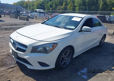 2014 Mercedes-Benz Cla 250 z USA, uszkodzony, nr VIN WDDSJ4EB3EN062841